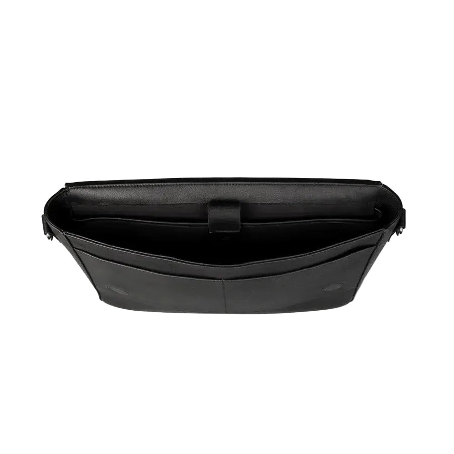 The Carismatico Black Leather Messenger Bag